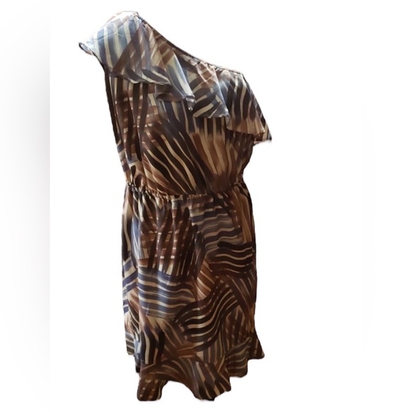 Banana Republic Dresses & Skirts - Banana Republic ruffle one shoulder dress